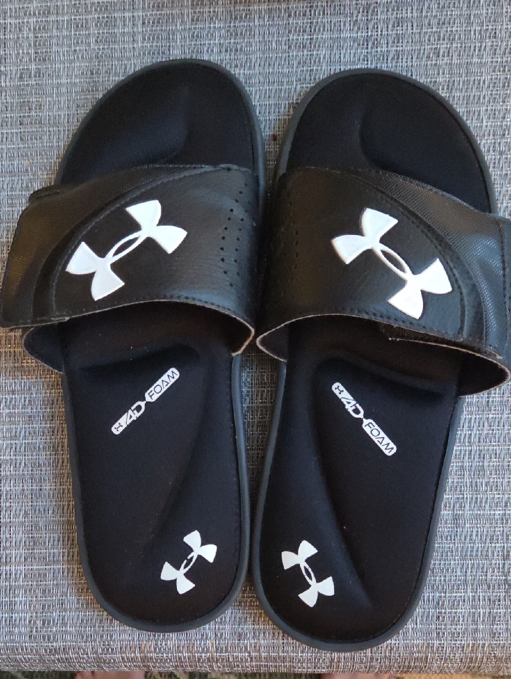 Under Armour Slides Sz 10